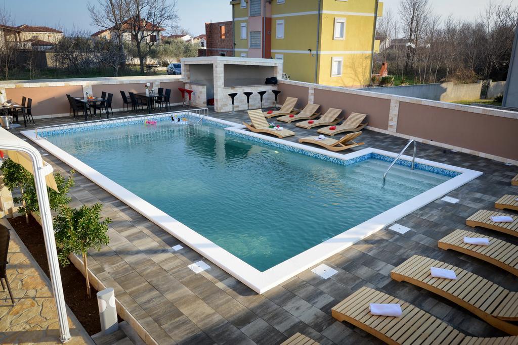 Apartments Julijana Privlaka  Kültér fotó