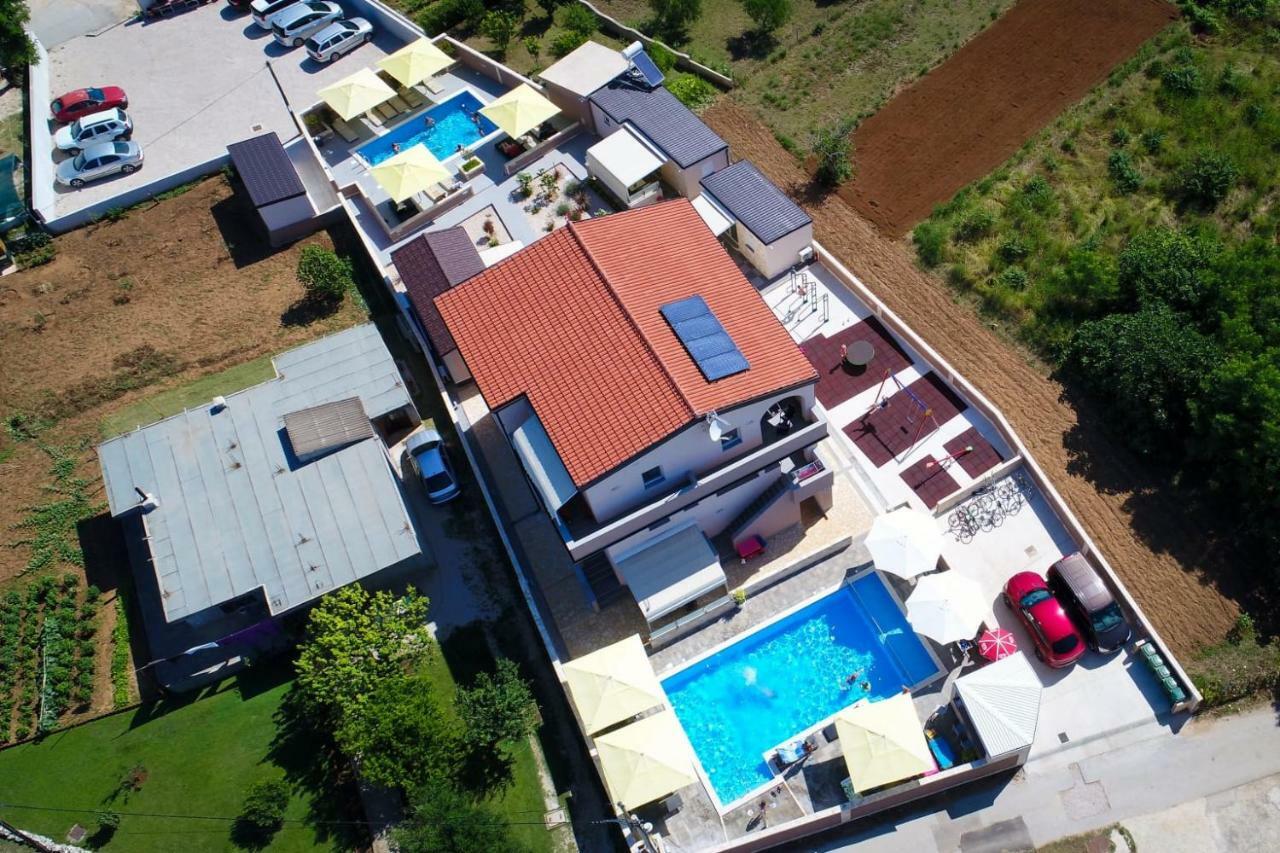 Apartments Julijana Privlaka  Kültér fotó